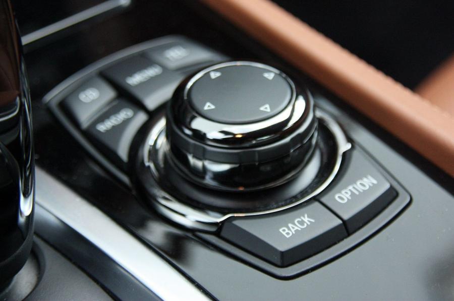  BMW 760iL 2010 года  (фото 33 из 71)